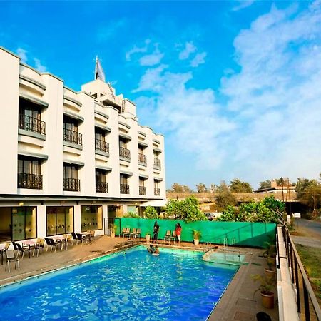 Hotel Aristro Lonavala Buitenkant foto
