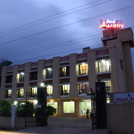 Hotel Aristro Lonavala Buitenkant foto