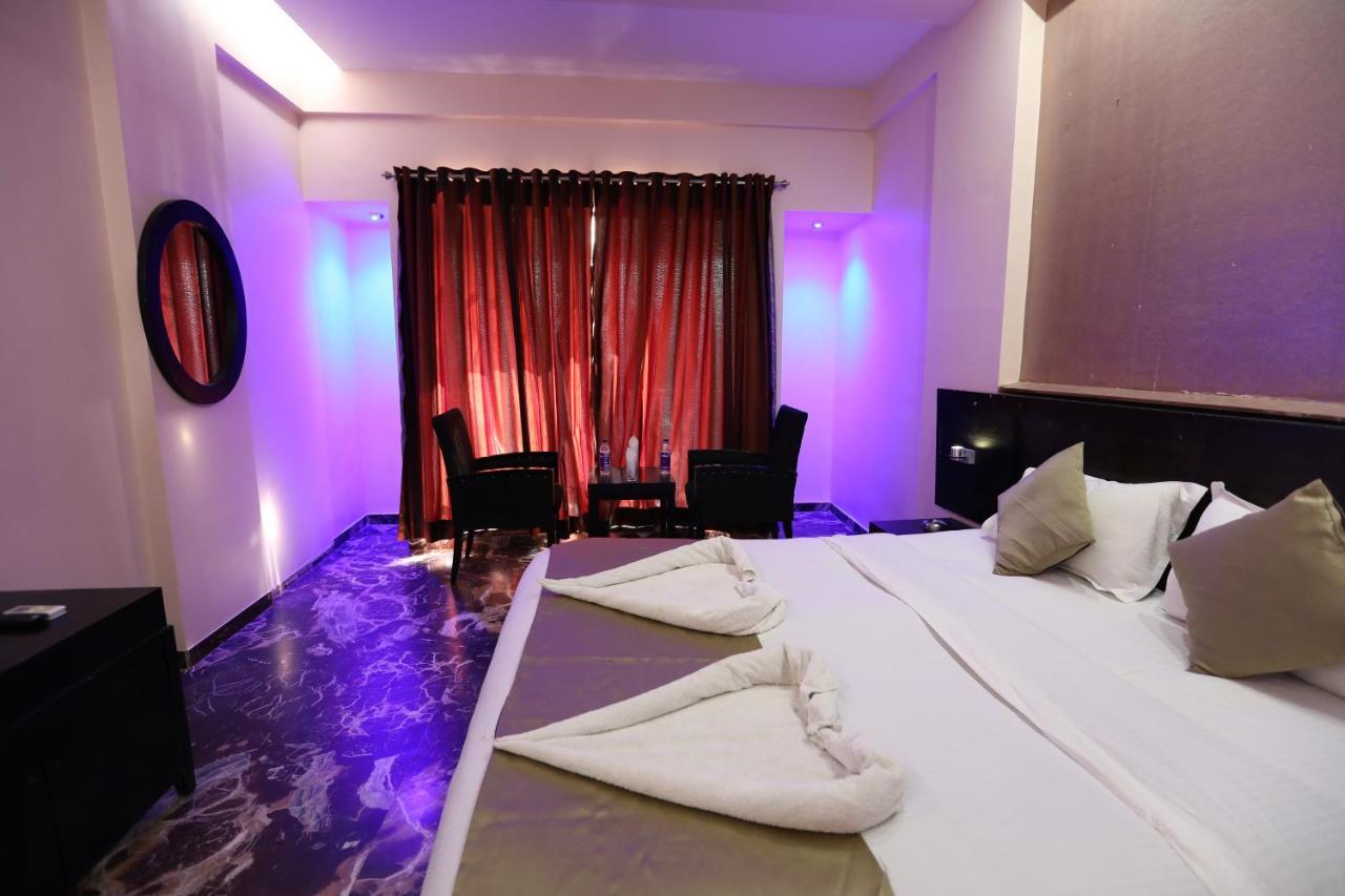 Hotel Aristro Lonavala Buitenkant foto