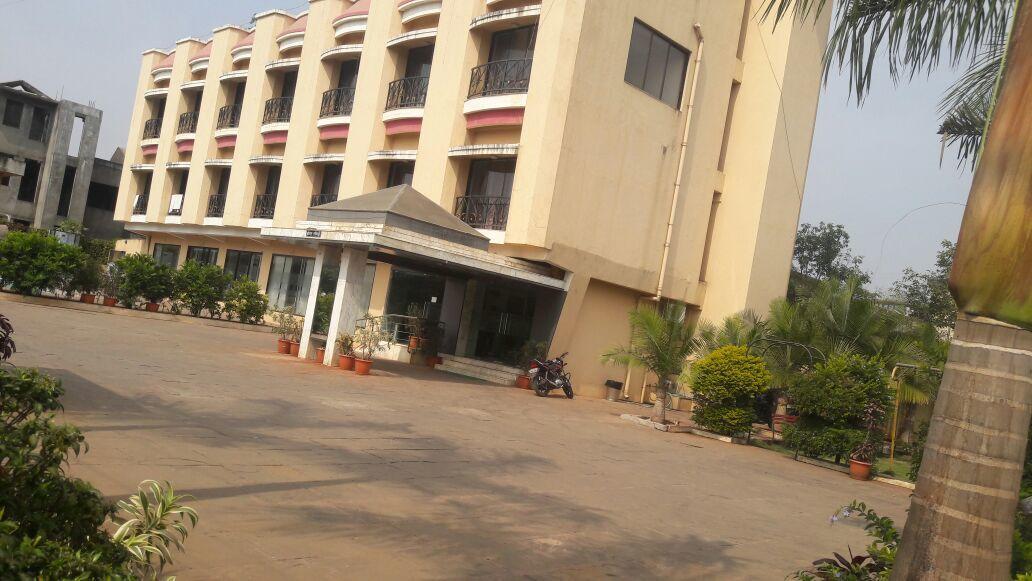 Hotel Aristro Lonavala Buitenkant foto