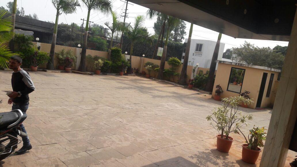 Hotel Aristro Lonavala Buitenkant foto