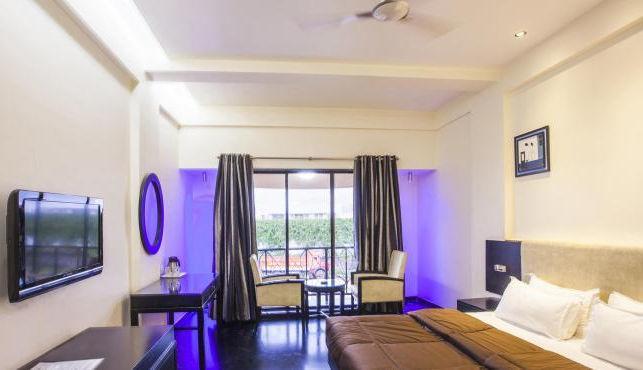 Hotel Aristro Lonavala Buitenkant foto